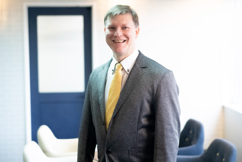 コーチング英会話「トライズ」Barry