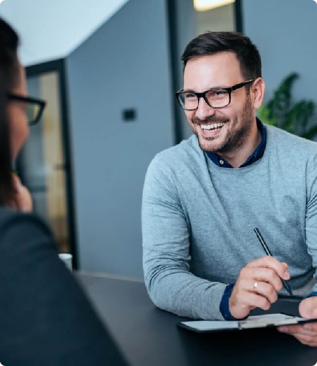 ネイティブコーチと実戦形式の模擬訓練。