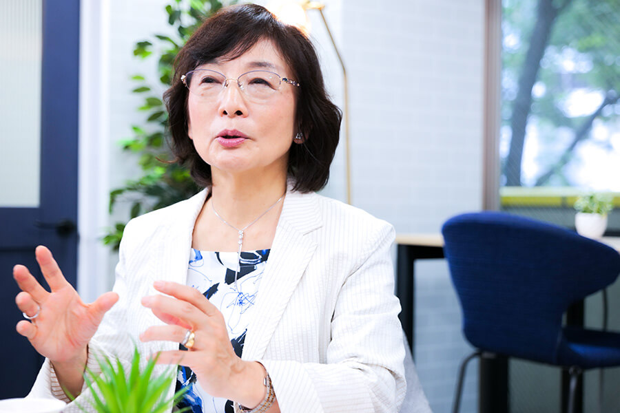 コーチング英会話「トライズ」会議・放送通訳者新崎隆子先生、関西学院大学教授門田修平先生対談 国際的な会議の場ので日本人の英語力