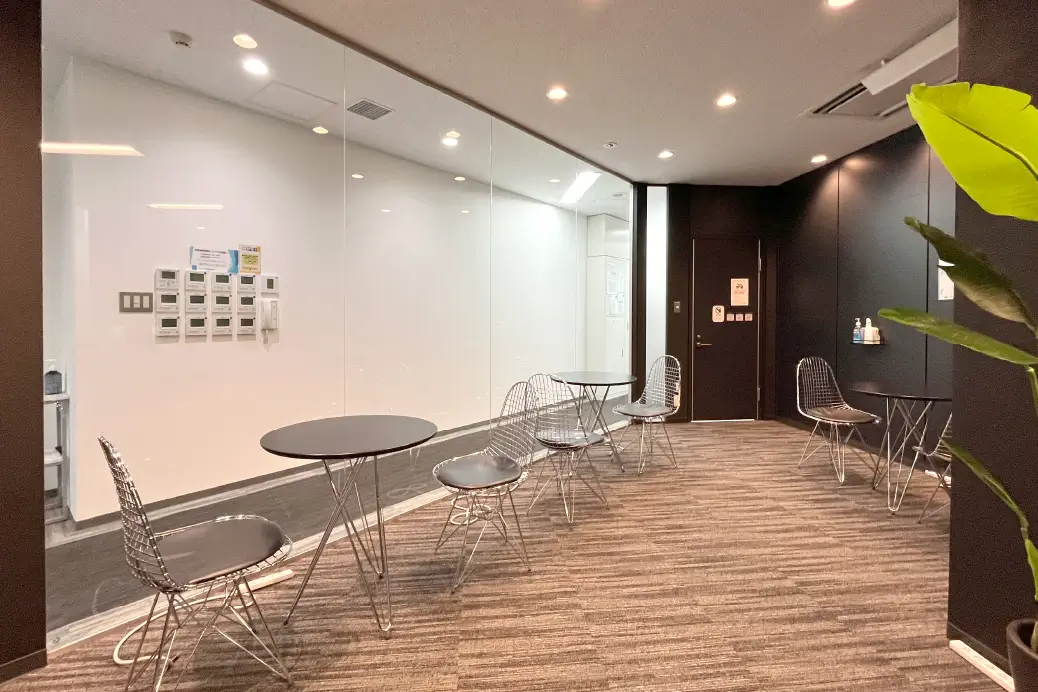 コーチング英会話「トライズ」新宿三丁目センターラウンジ2